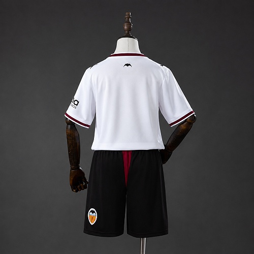 Valencia 26/27 Home Kids kit Size 16-28