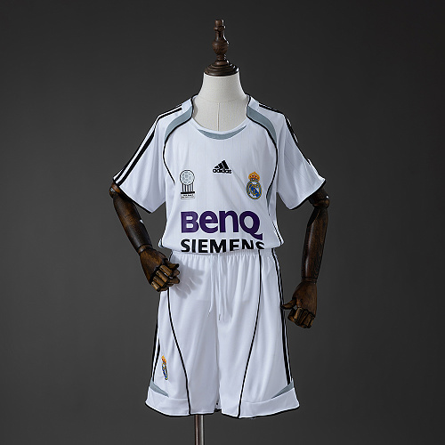 Real Madrid 06/07 Home Retro Kids Kit Jersey SIZE 16-28