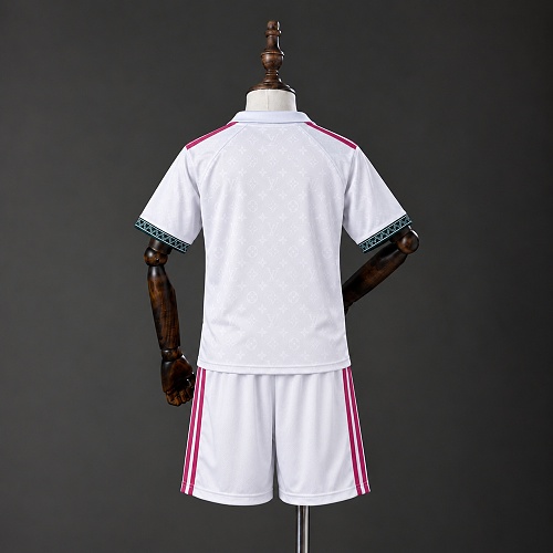 Real Madrid 26/27 Special Edition Kids Kit Size 16-30 小红帽